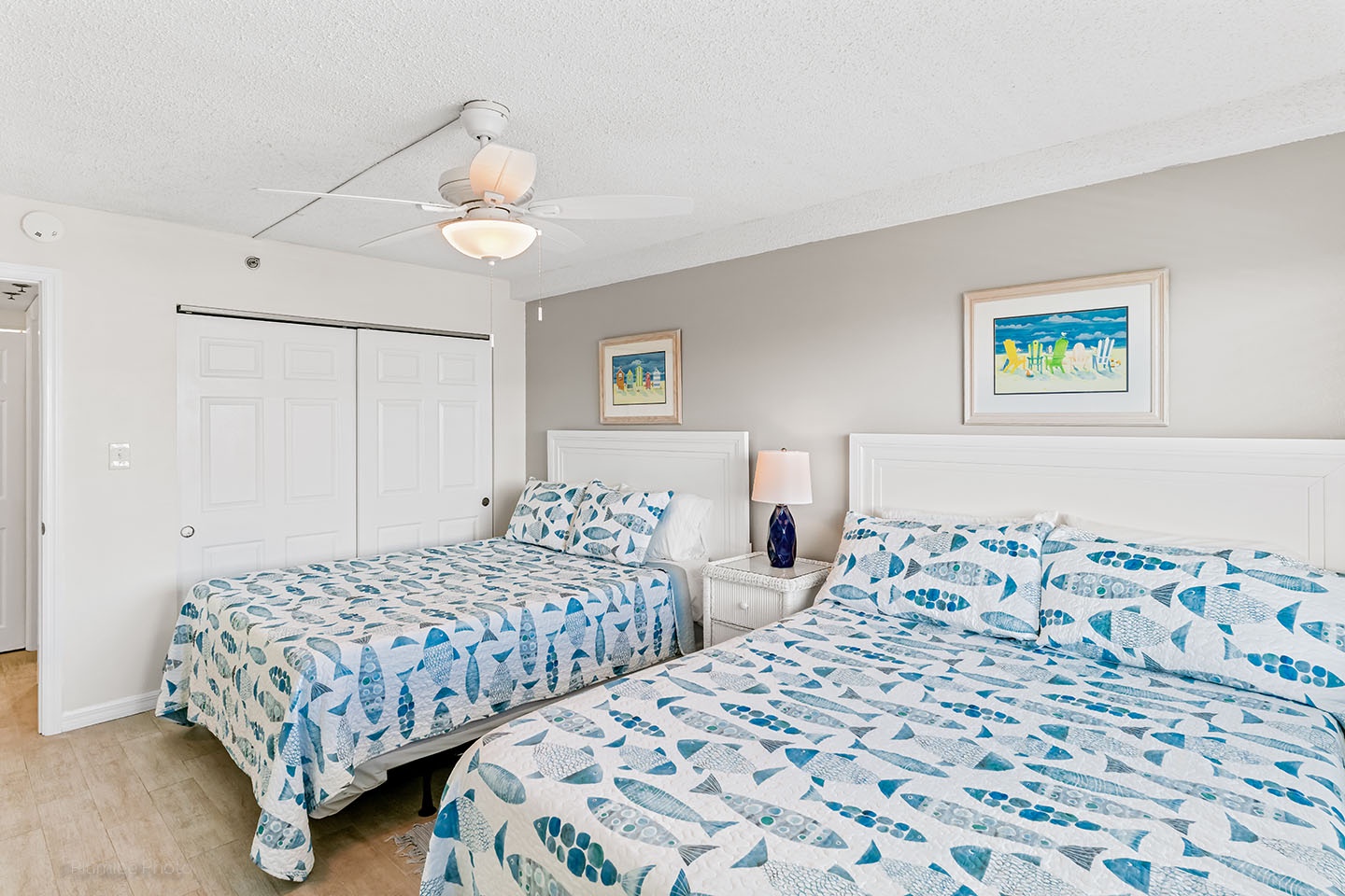 2 Queen beds