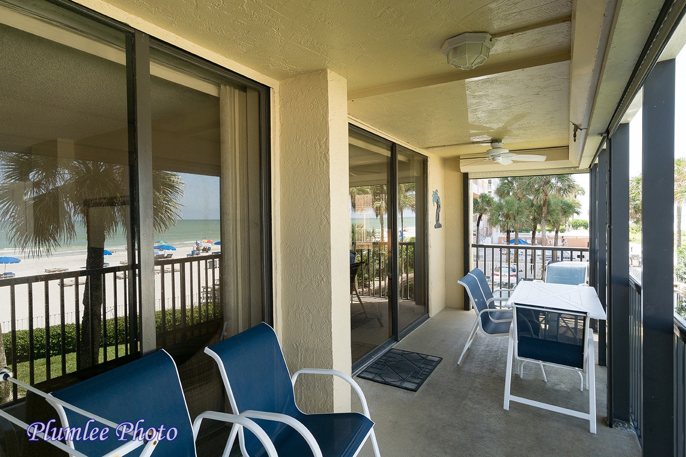 Private balcony with open ended balcony