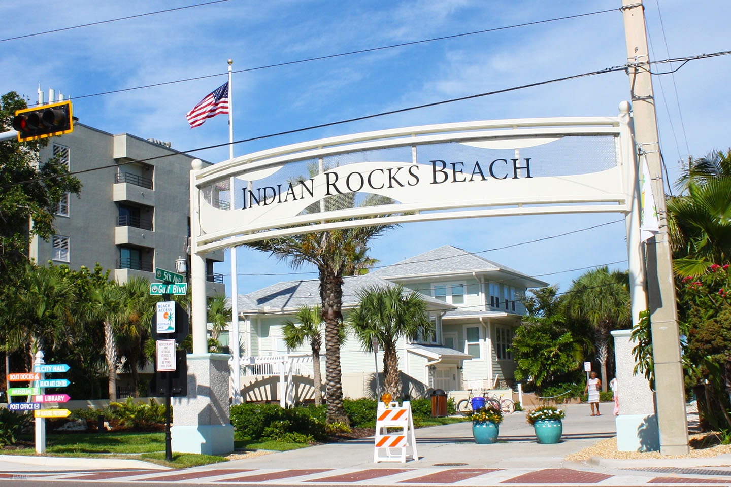 The gate to Indian Rocks Beach greets you on arrival.