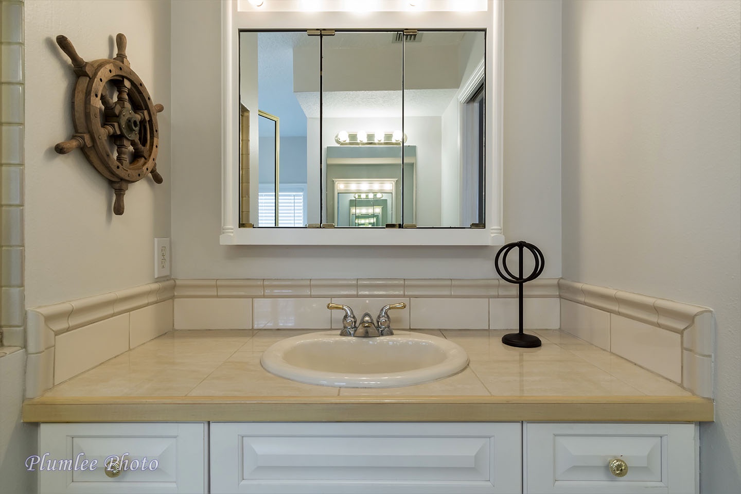 The vanity area in the first floor family bathroom.