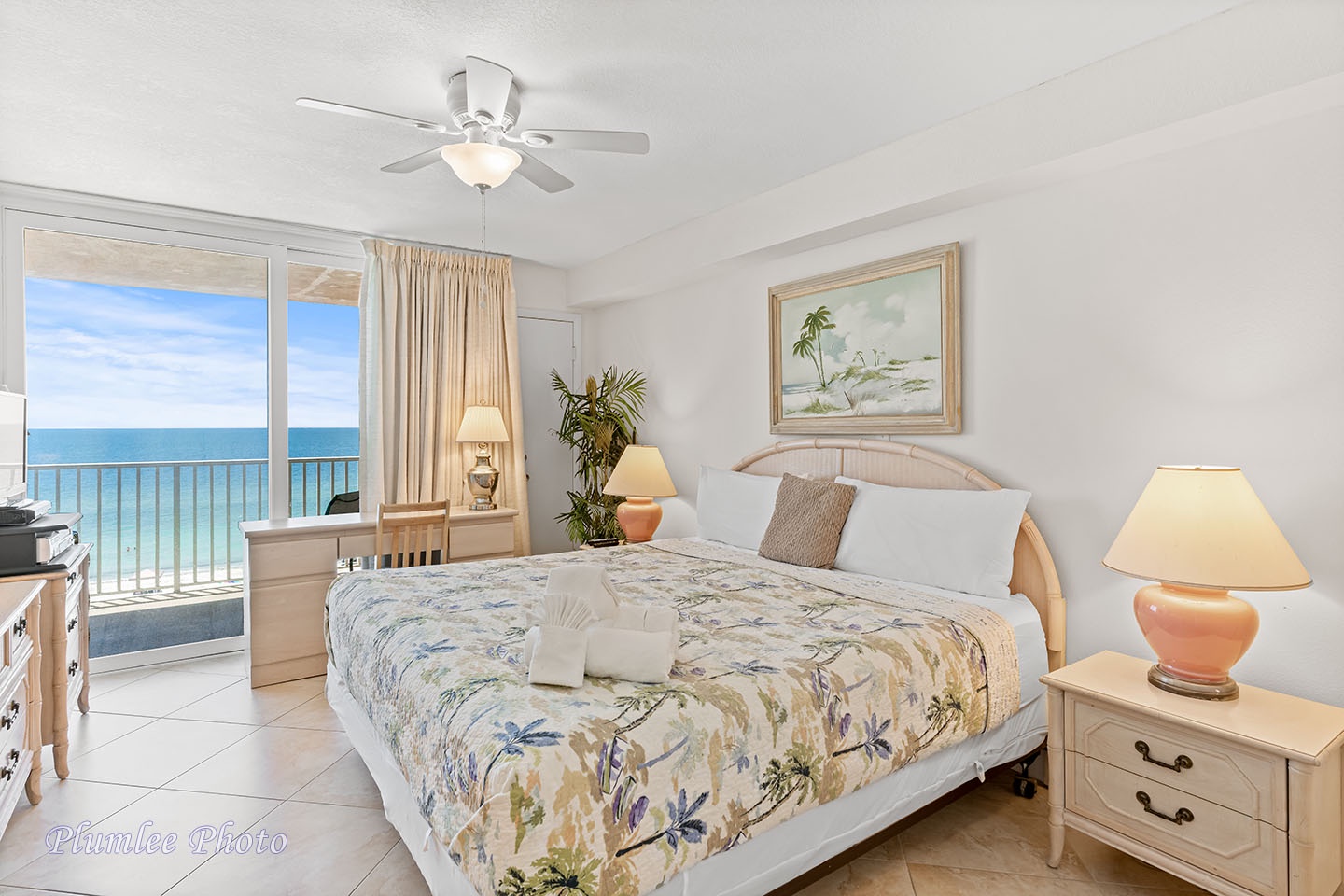 Master bedroom with King on the Gulf