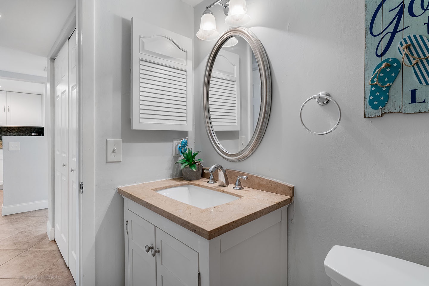 2nd bathroom