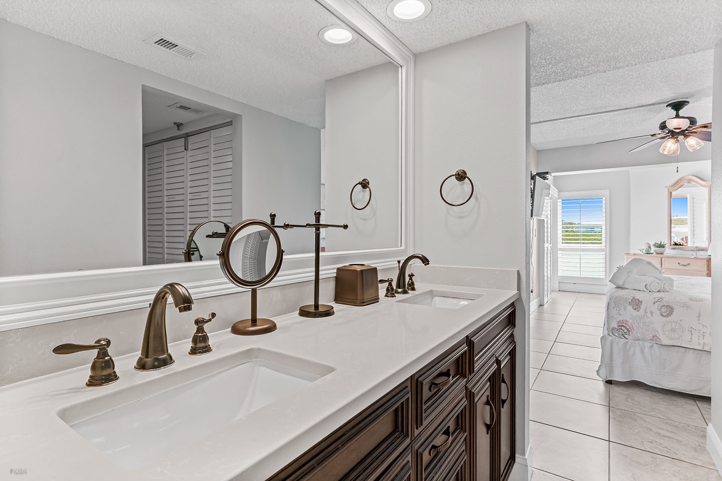 The ensuite Master Bathroom.