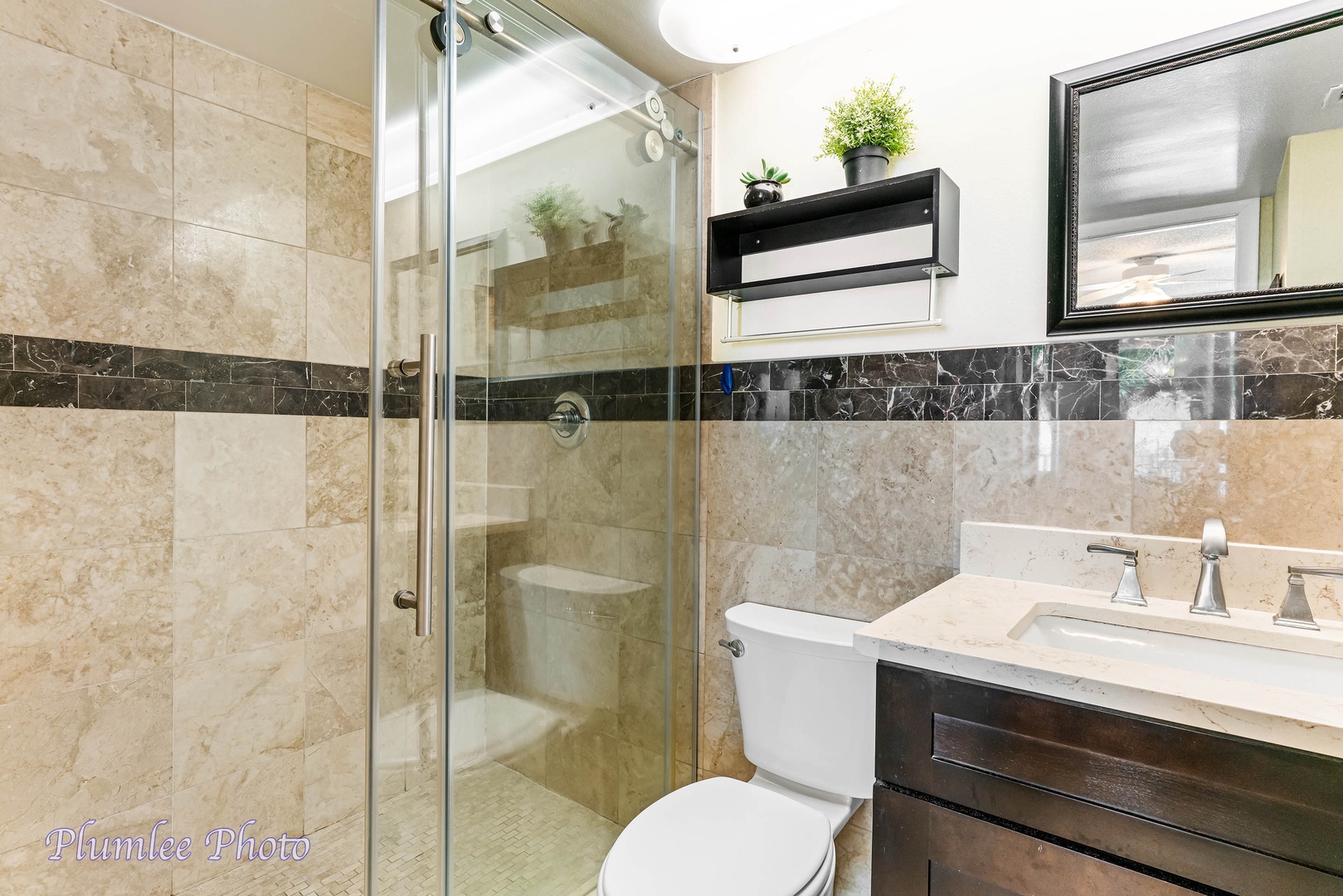 Modern Ensuite bathroom with step-in shower
