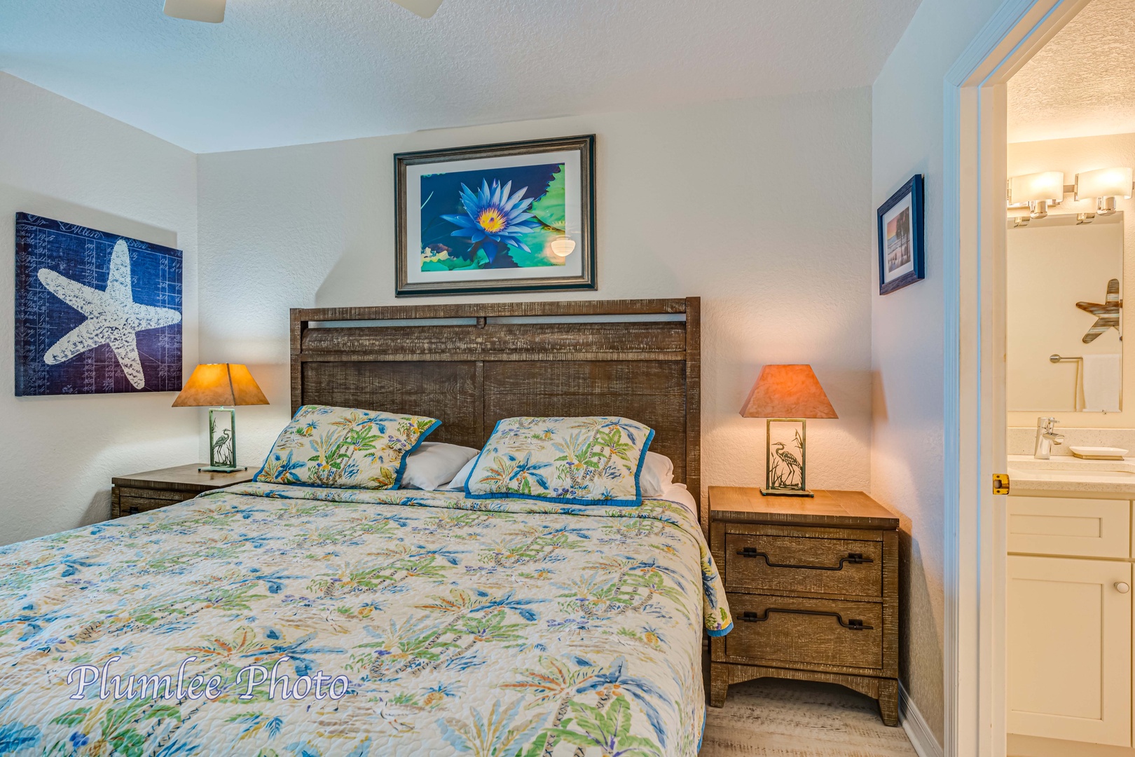Gulf front Master bedroom with King