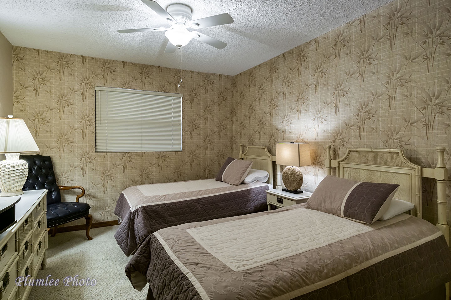 2nd bedroom has two twin beds. Bedding updated to one queen on 4/3/25 Picture forthcoming