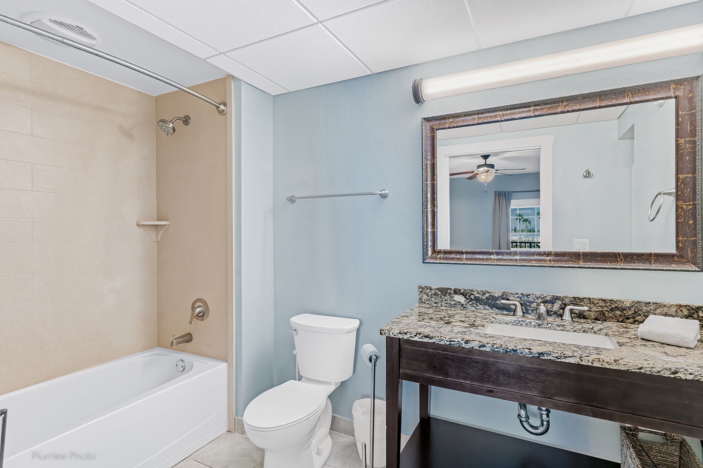 2nd bathroom with tub/shower