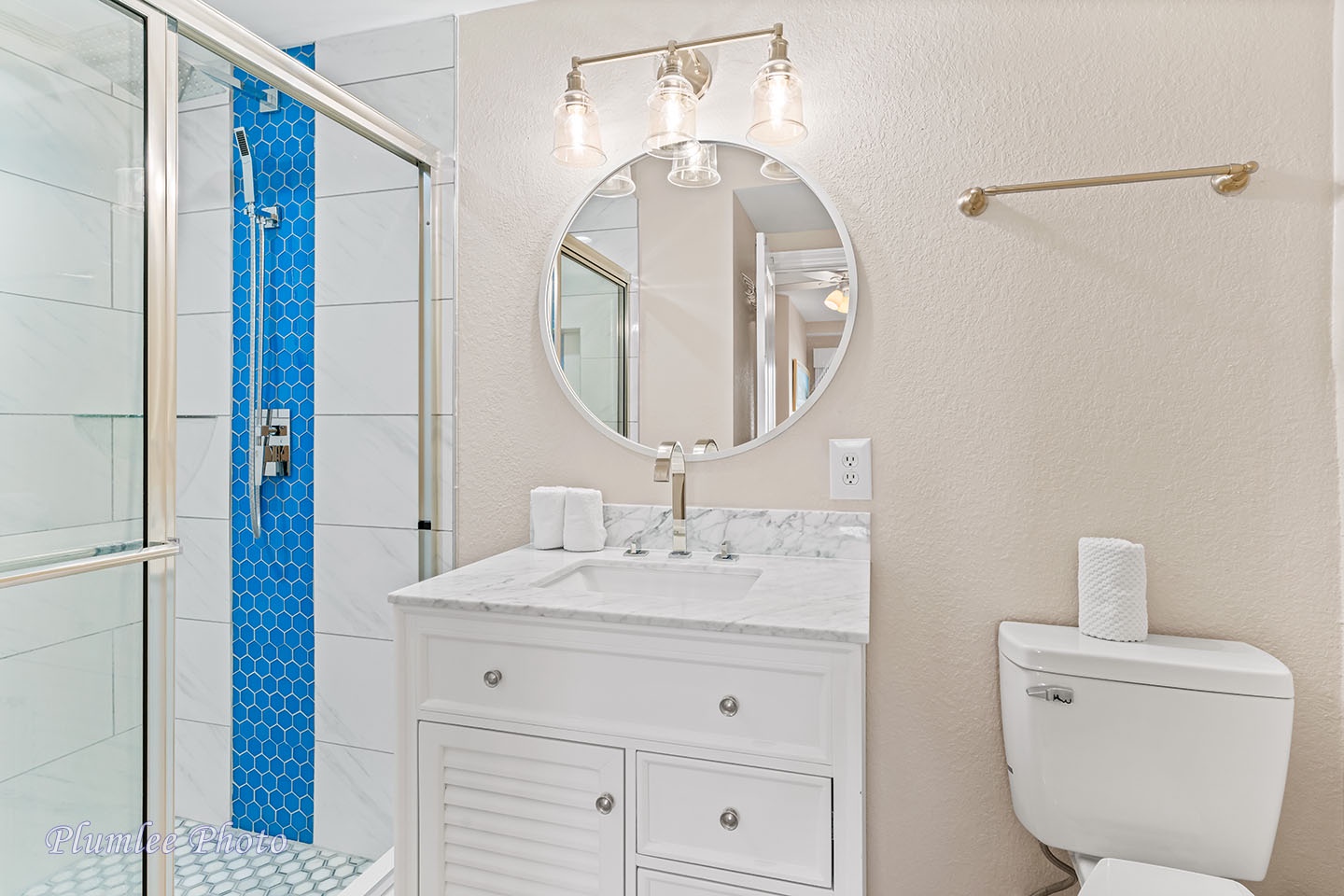 Master ensuite bathroom