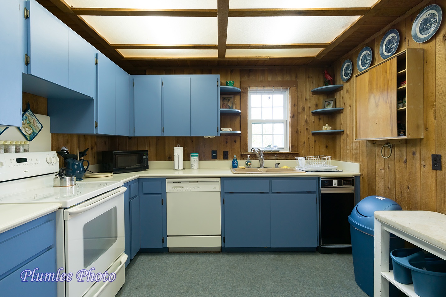 2nd Floor.  A dishwasher is a must-have on vacation with a large group.