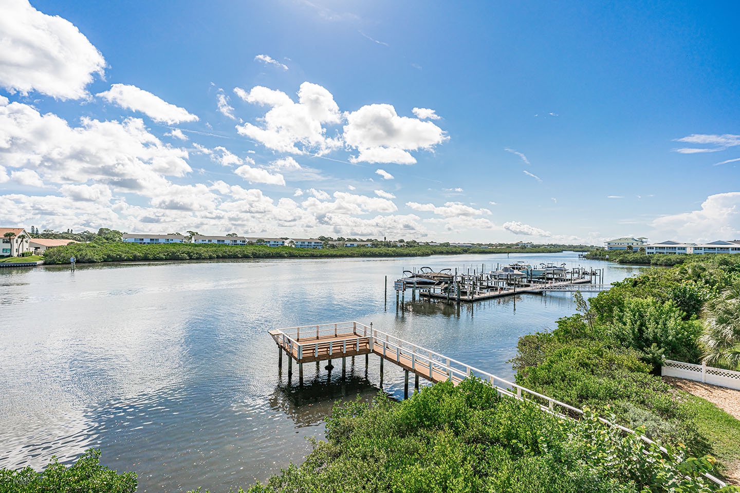 Water View complex has a viewing and fishing dock.