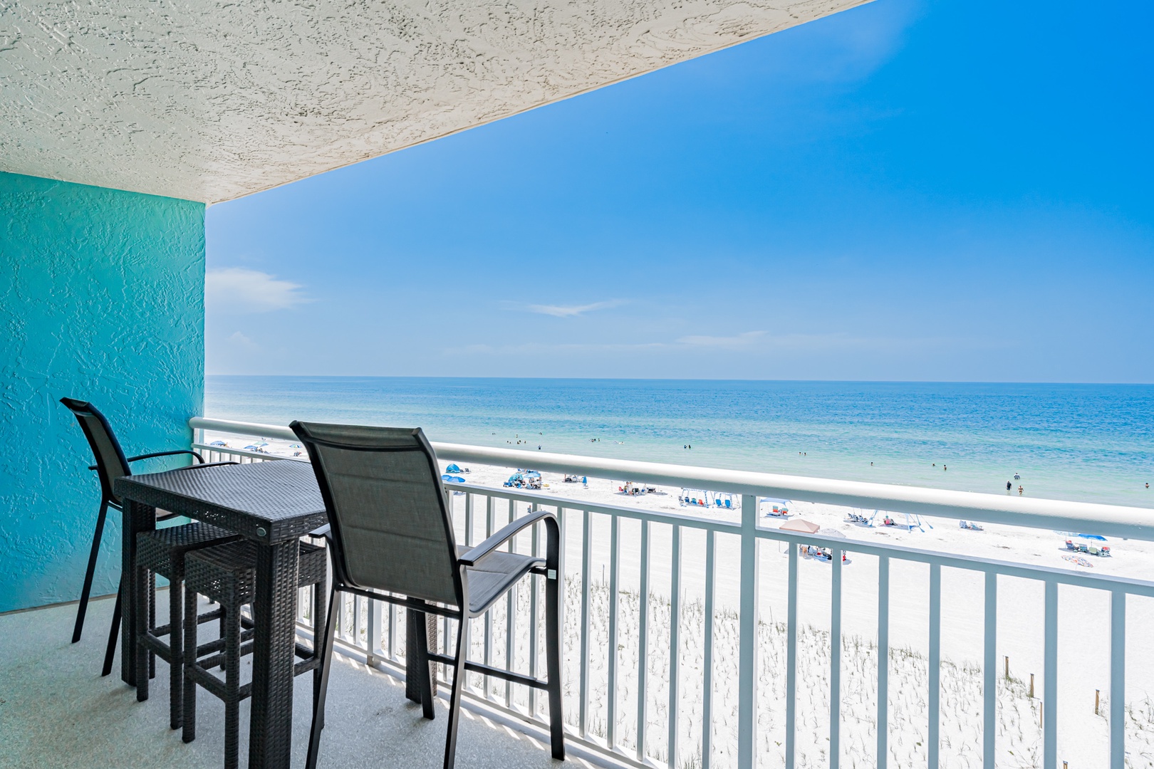 Step onto your private balcony and let the endless Gulf views take your breath away. Two bar-height seats invite you to sip morning coffee or evening drinks while watching waves roll in and beachgoers stroll below.