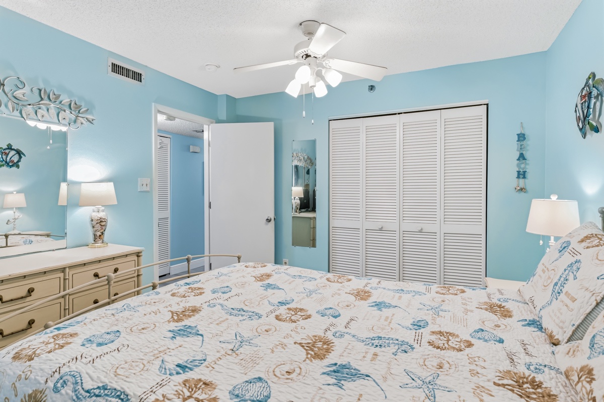 2nd bedroom has plenty of storage for your vacation wear
