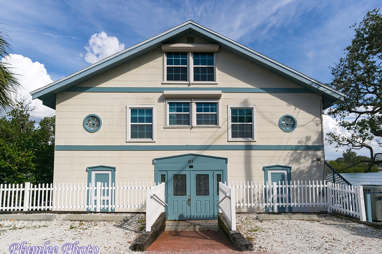The entryway from Gulf Blvd.  There is plenty of parking.