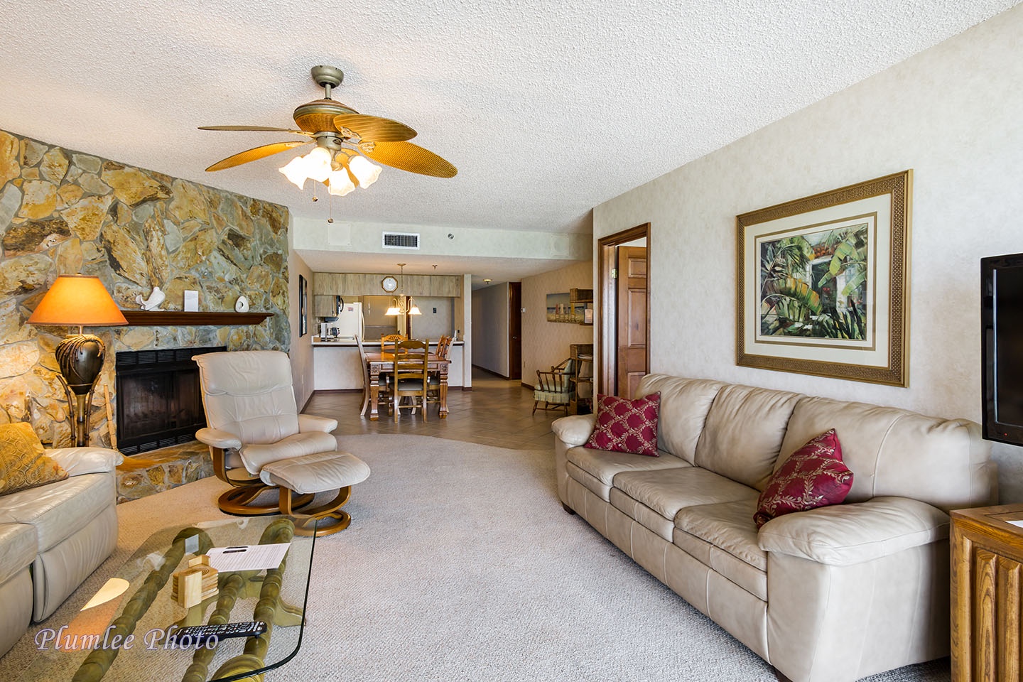 Open floor plan...Fireplace not usable, sorry