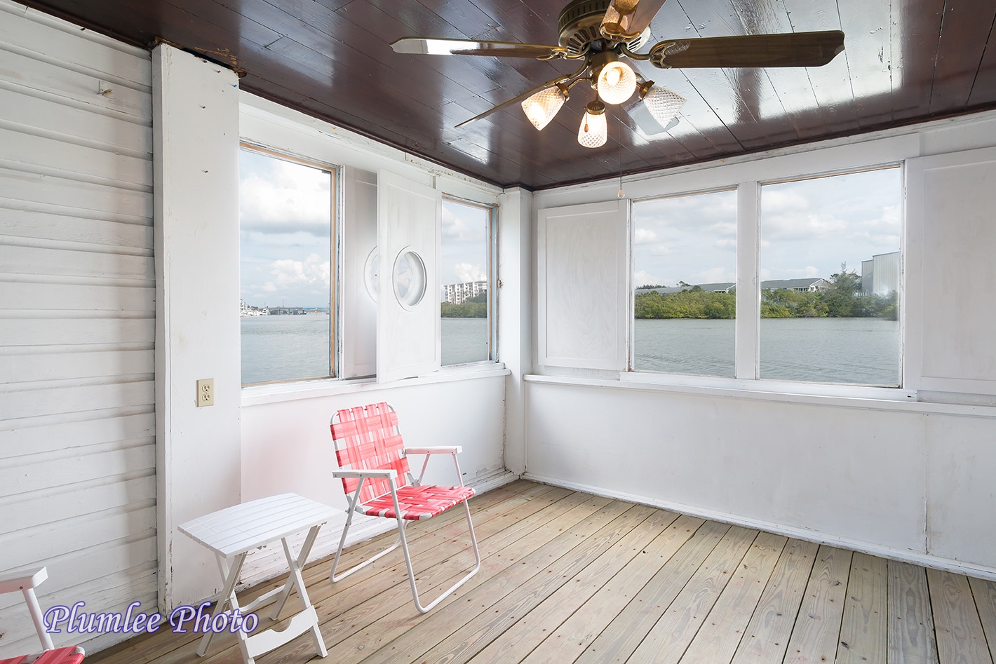1st Floor.  Watch the boats go by from the screened in Porch.