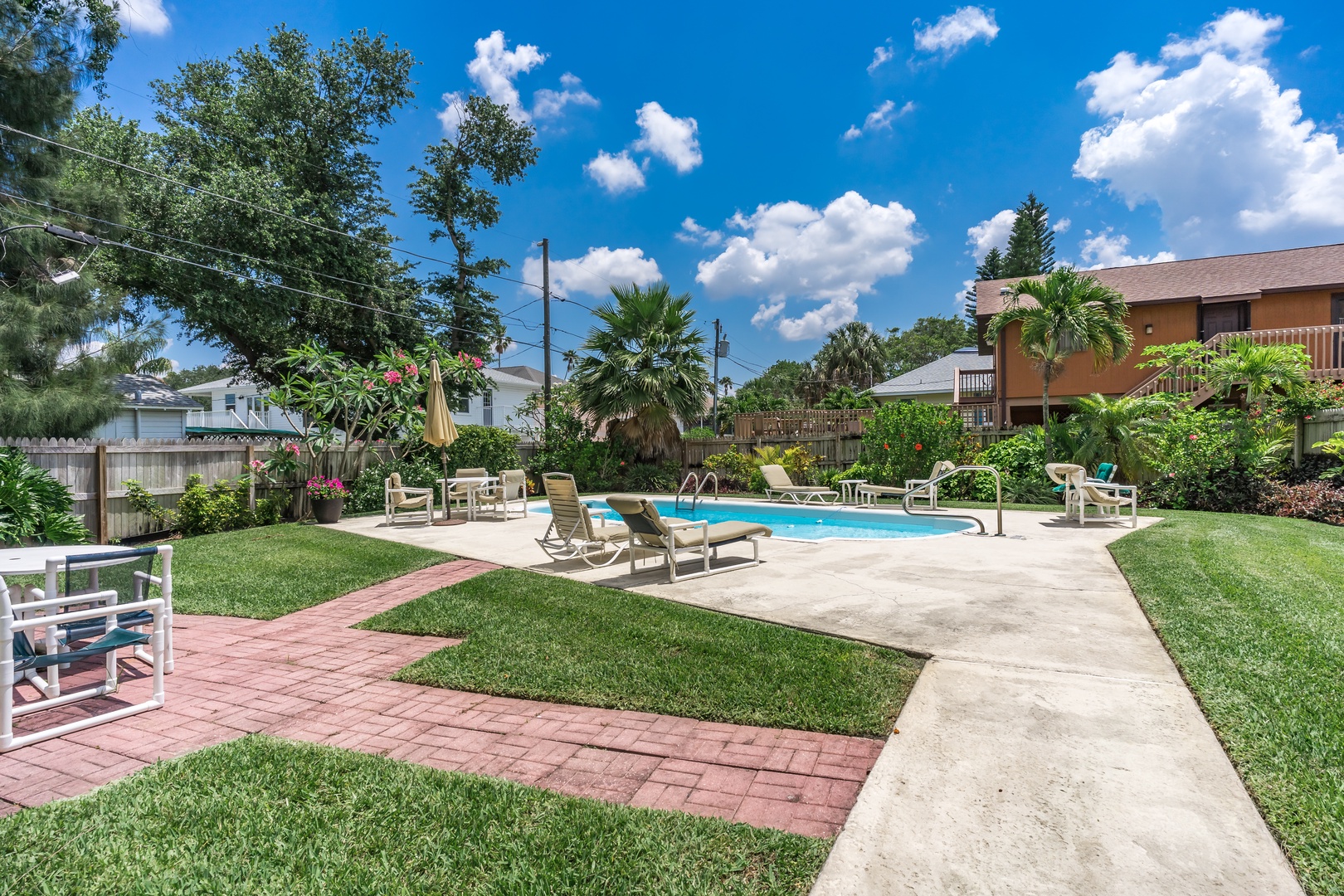 Tropical landscaping at Shalimar condos.