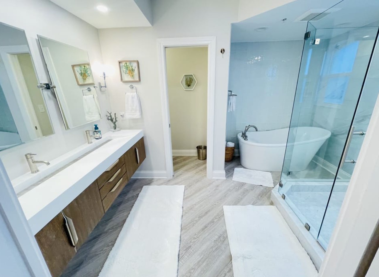 Double vanity with room to spread out