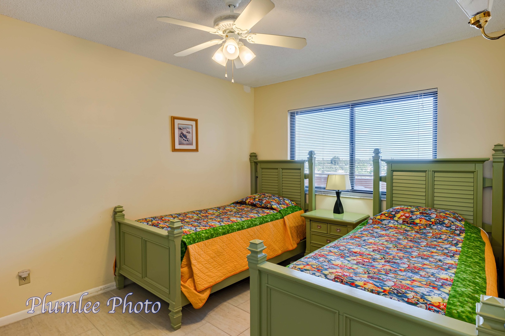 Third bedroom has 2 Twin beds and Intracoastal views