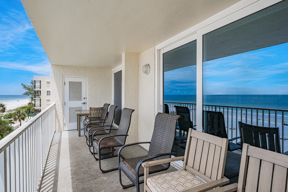 Step out onto your private balcony and soak in the sweeping ocean views, where the sound of waves and salty breeze become your everyday backdrop. With plenty of seating, it's your perfect retreat for morning coffee or sunset evenings.