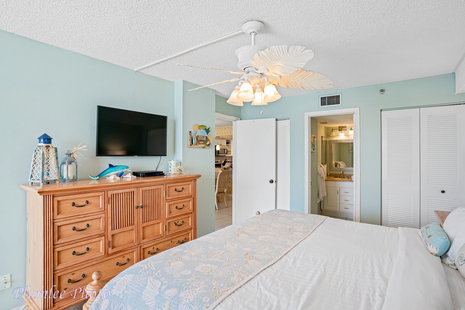 Master  bedroom with ensuite bathroom