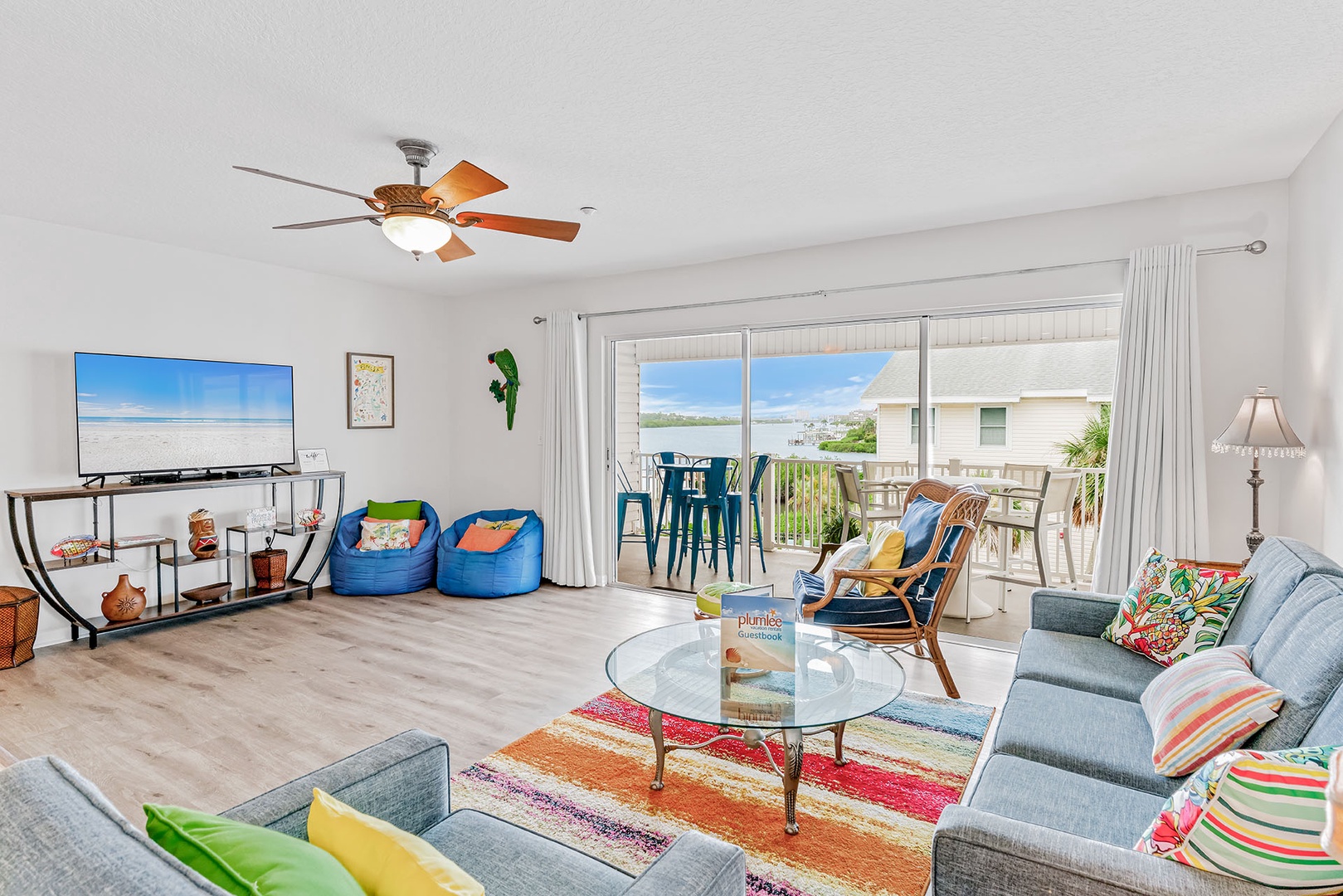 Captain's Cove 305