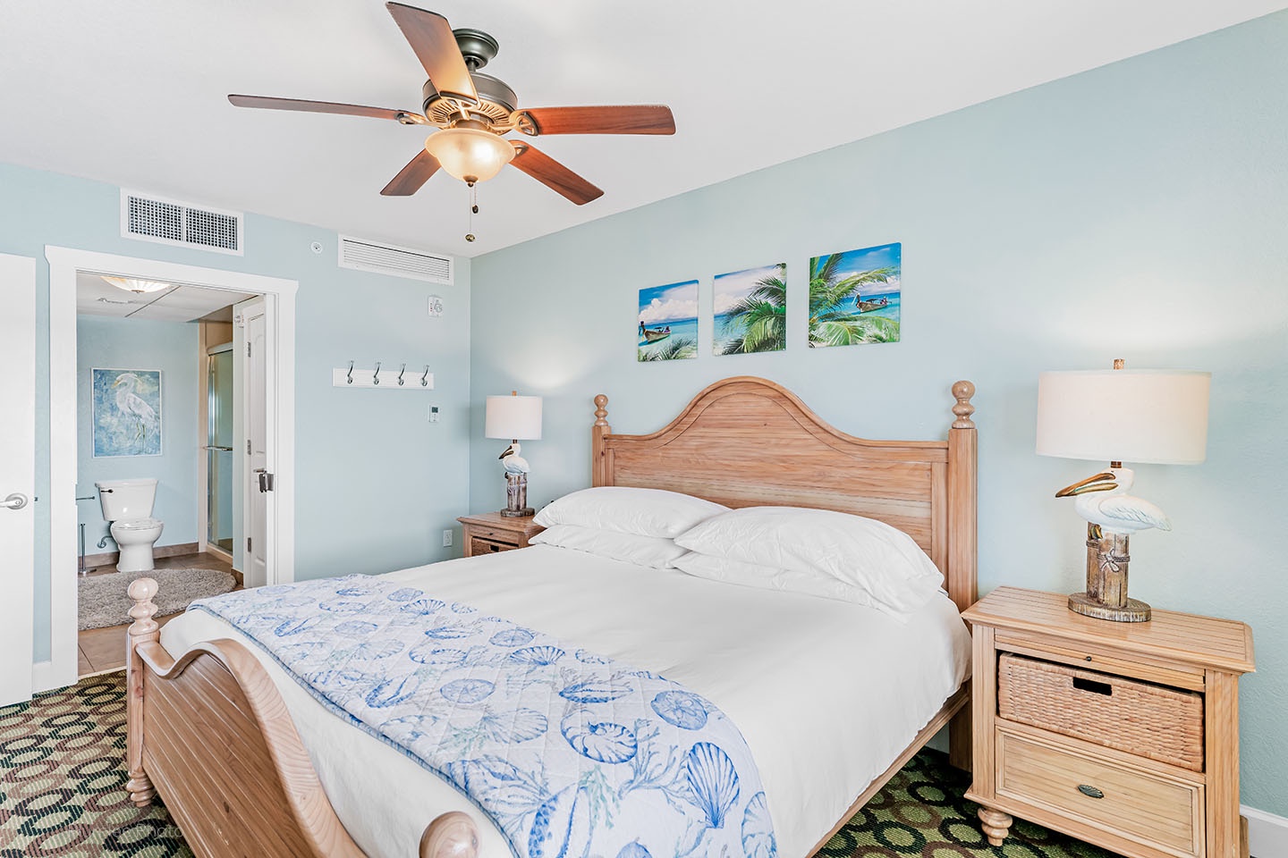 Master bedroom has ceiling fan