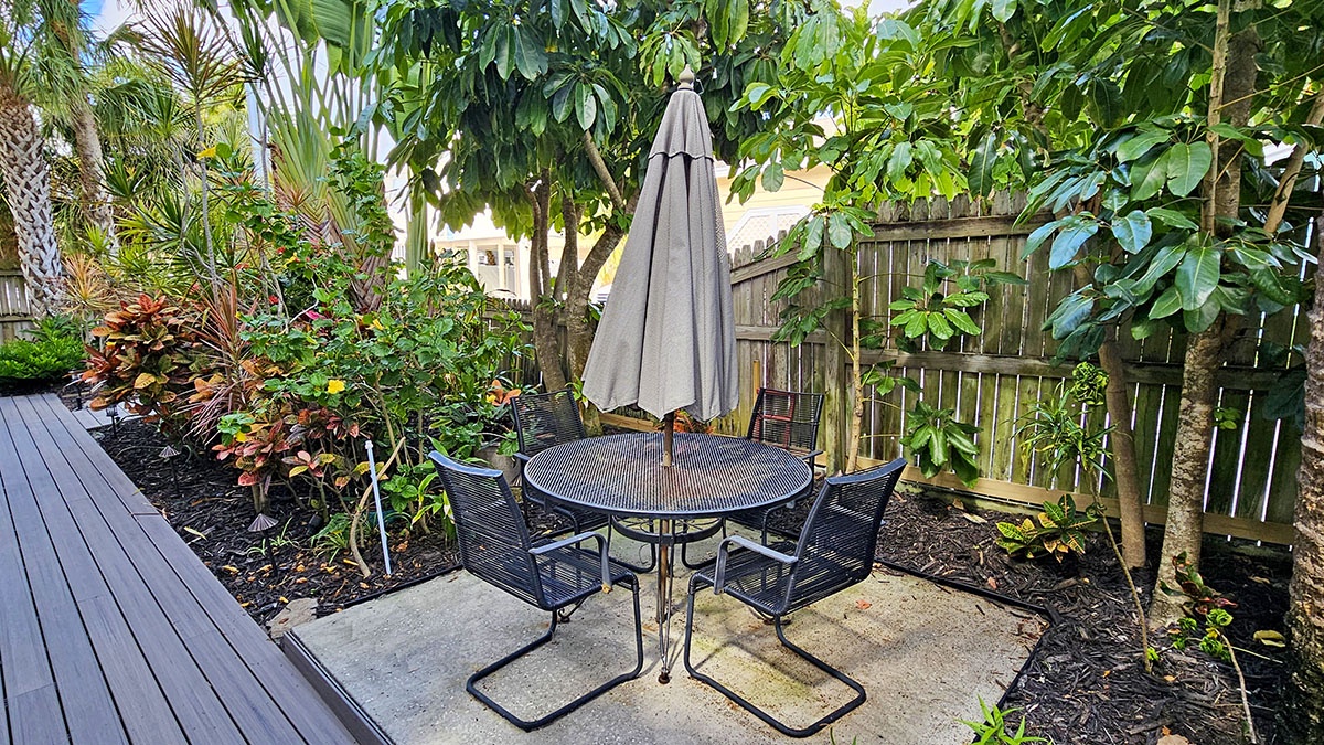 20240619_104151_patio seating_web size