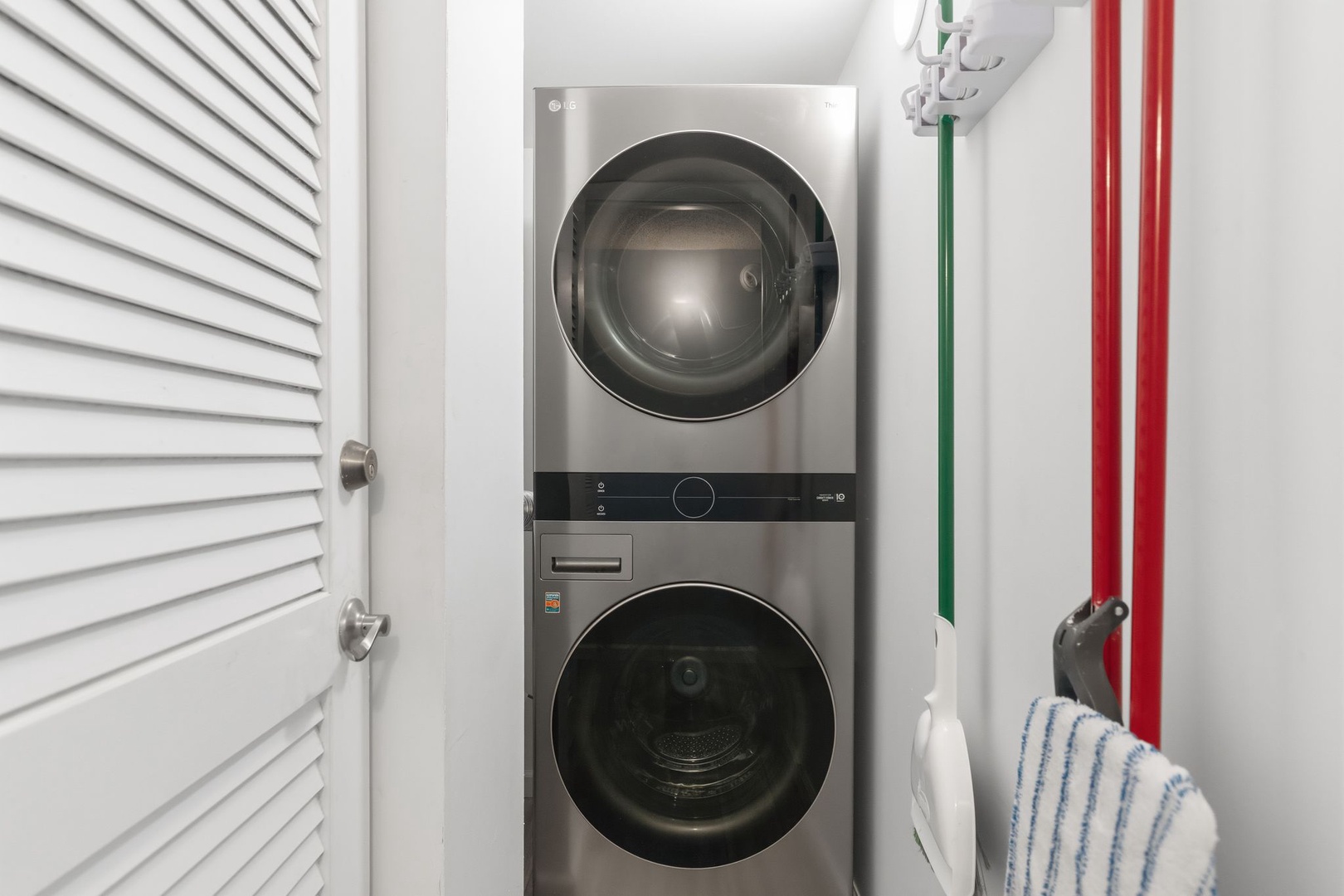 Full Washer/Dryer