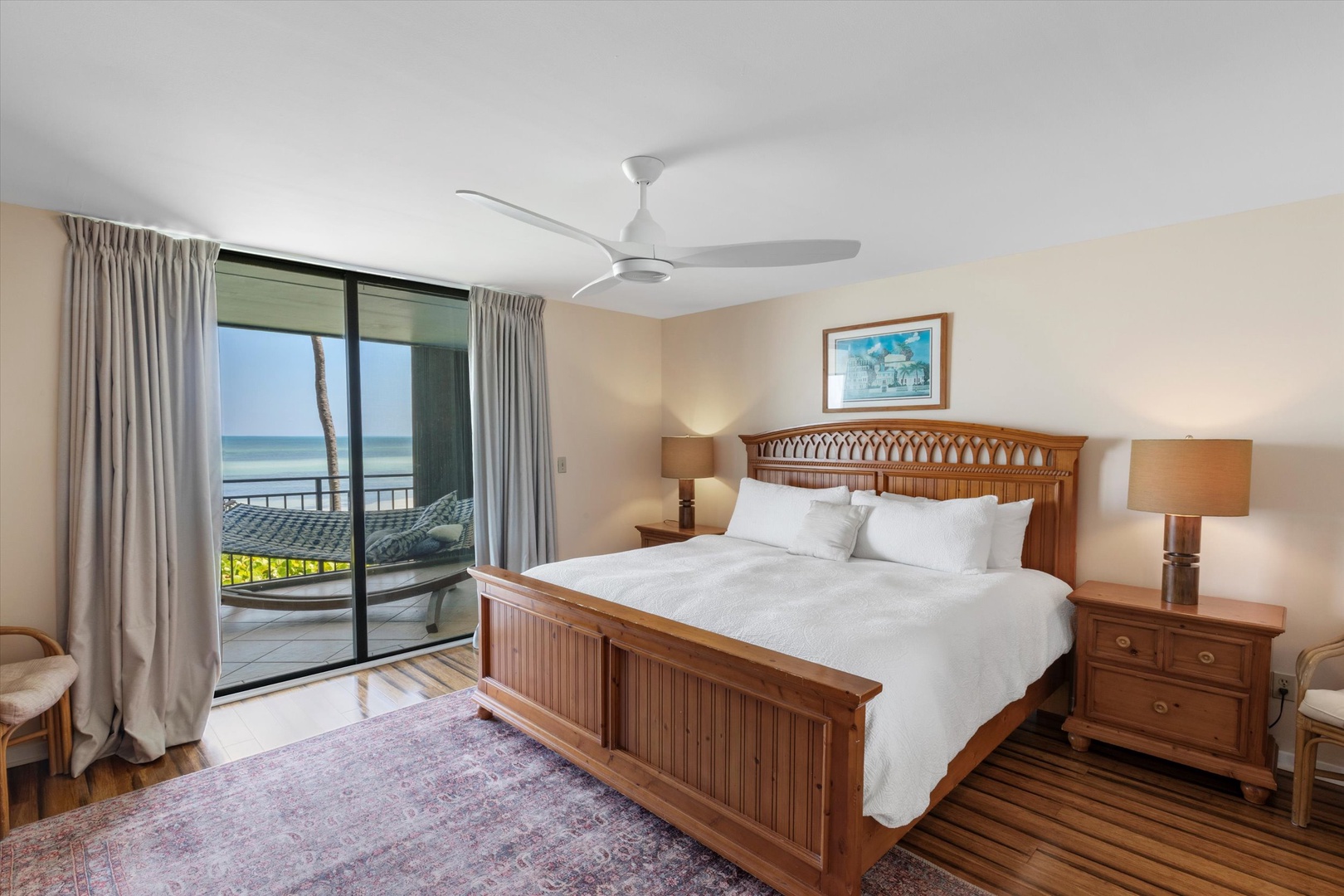 Primary bedroom/Balcony with oceanfront view