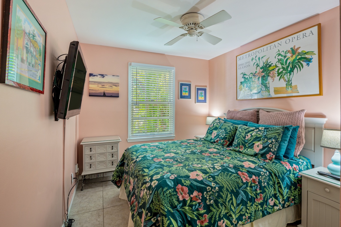 Main Bedroom Shipyard Palms @ Truman Annex