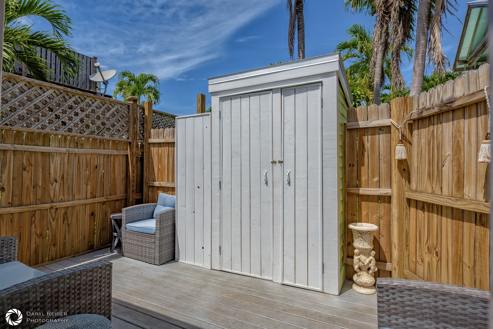 Outdoor laundry closet