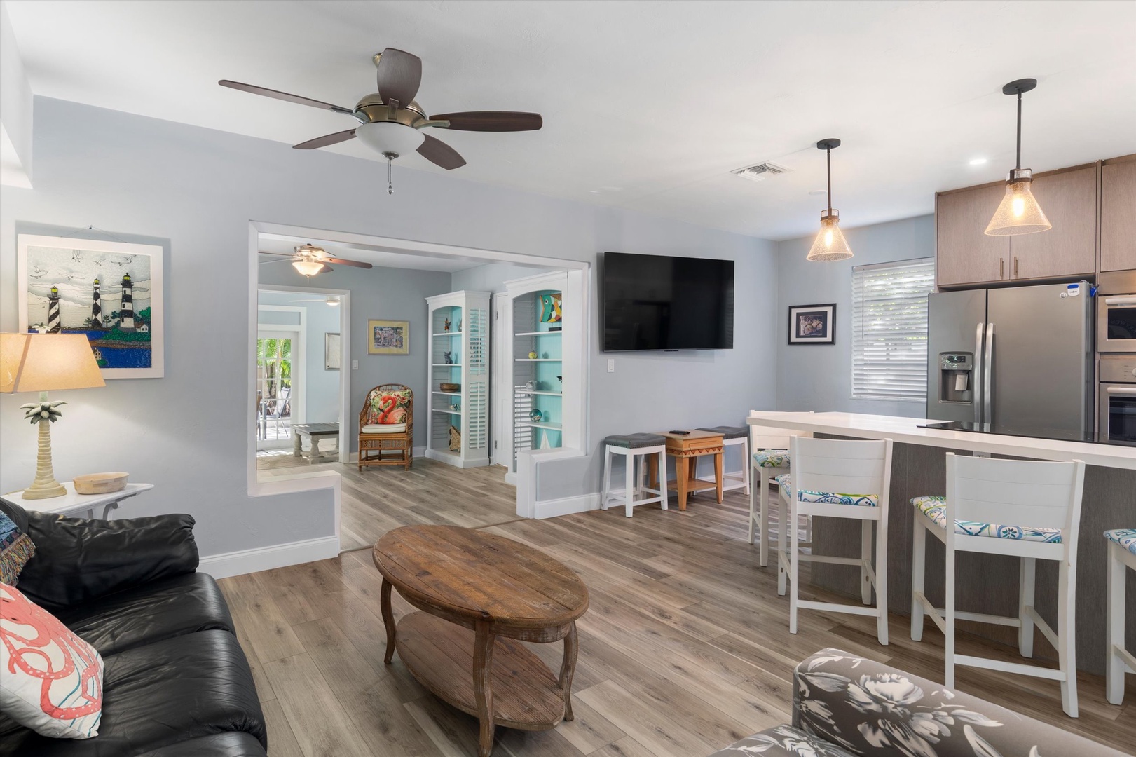 Kitchen with breakfast bar and sitting area