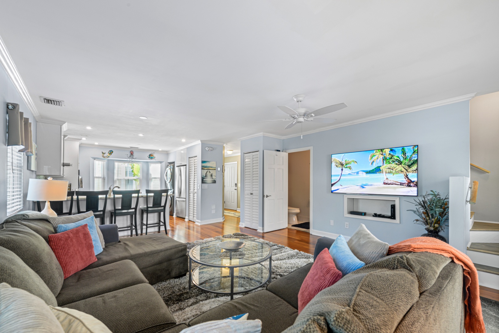 Paradise Place #5 @ Duval Square Open Concept