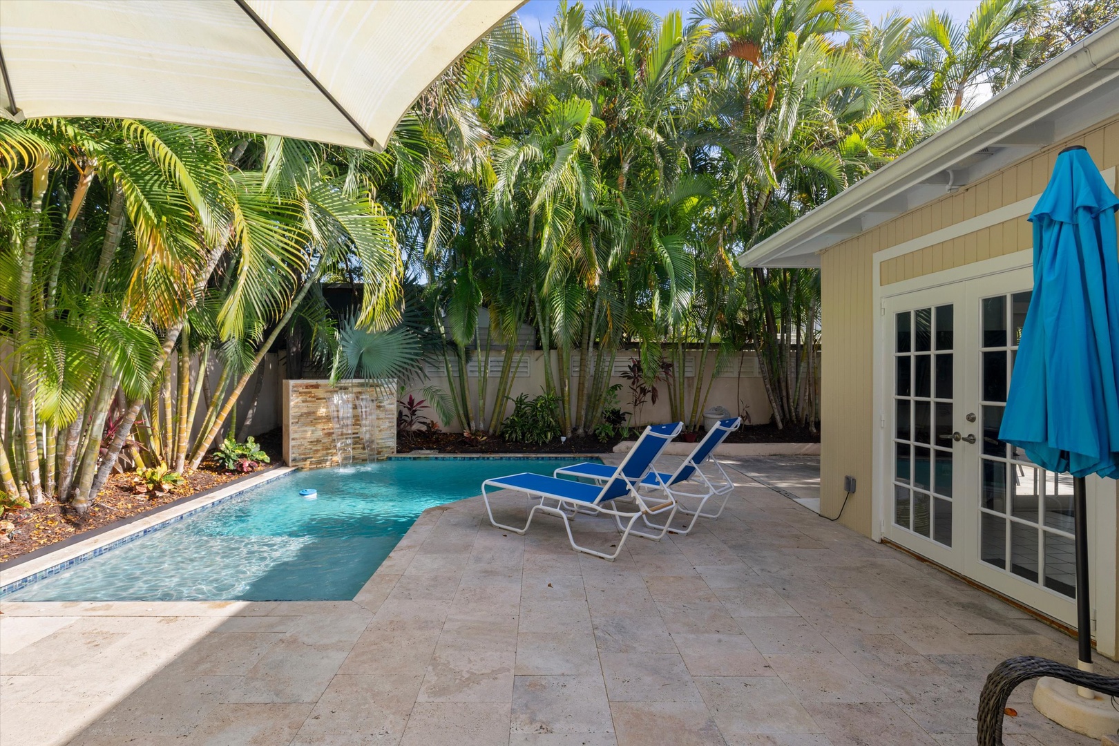 Pool/fountain and lounge chairs