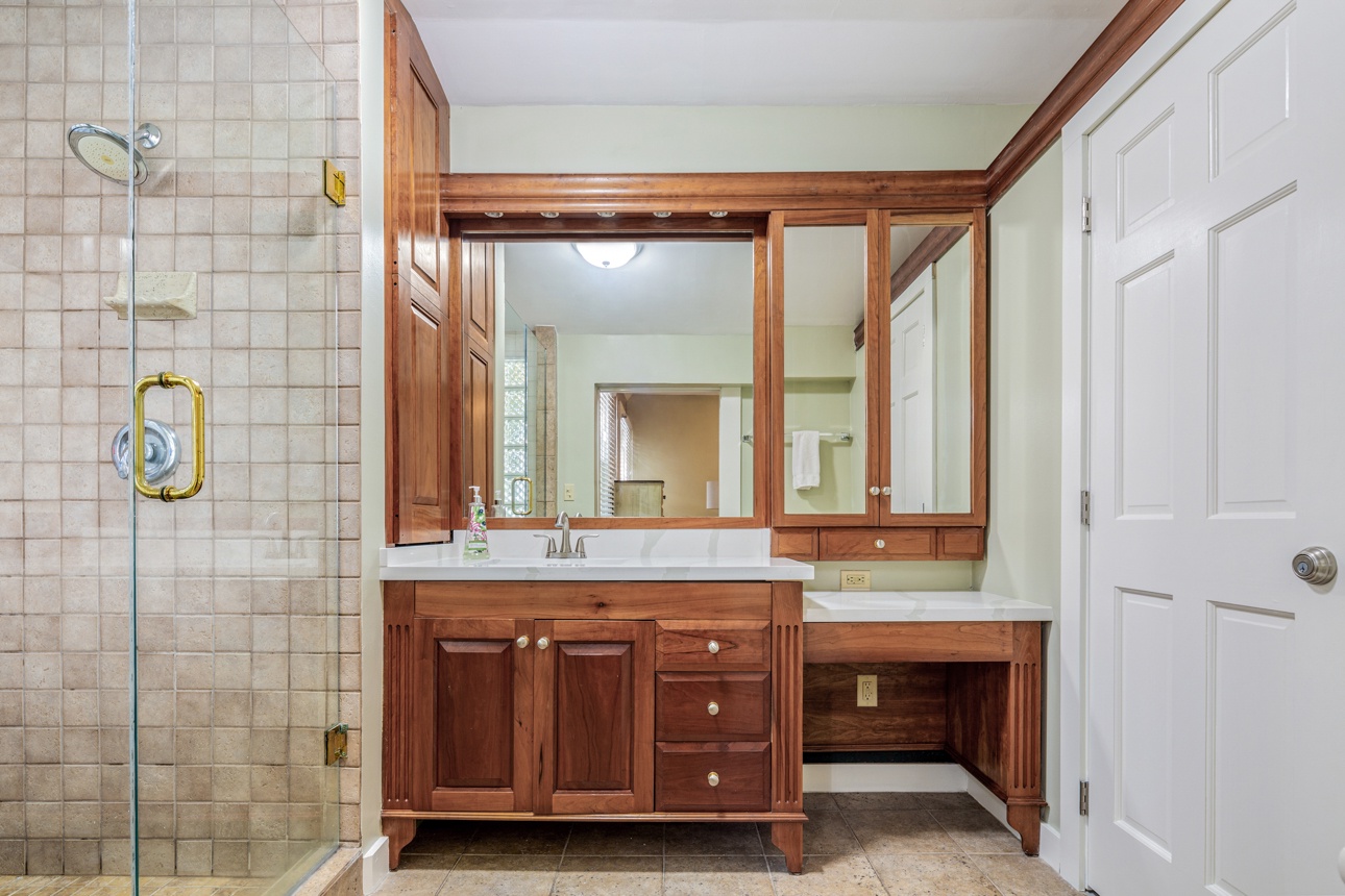 1st Bathroom Ensuite
