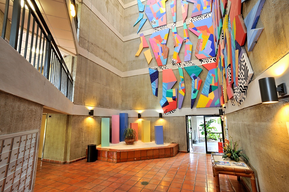 common area entrance Vista Fresco at 1800 Atlantic