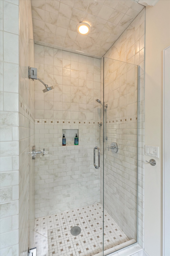 Main ensuite bathroom