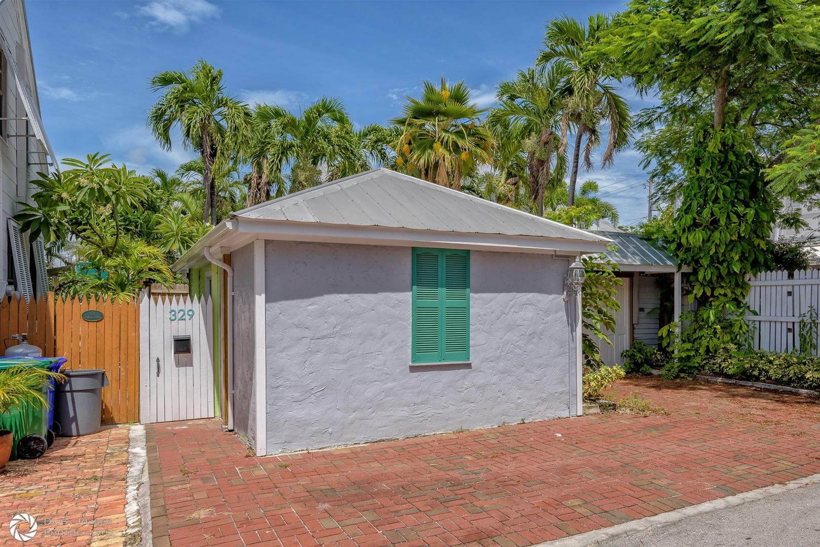 Cocomo Cottage Side Gate Entrance