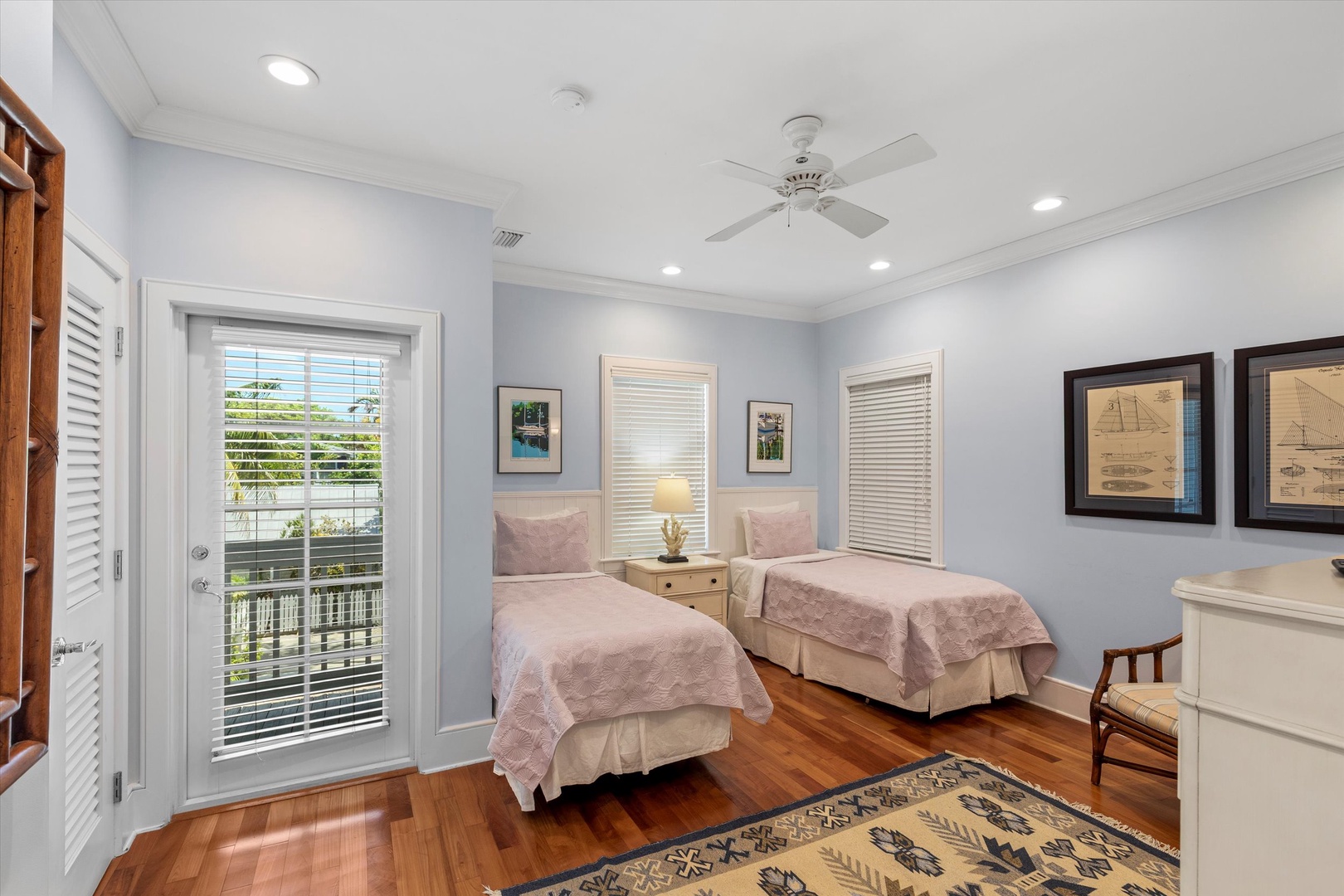 3rd bedroom - 2 Twins - upstairs