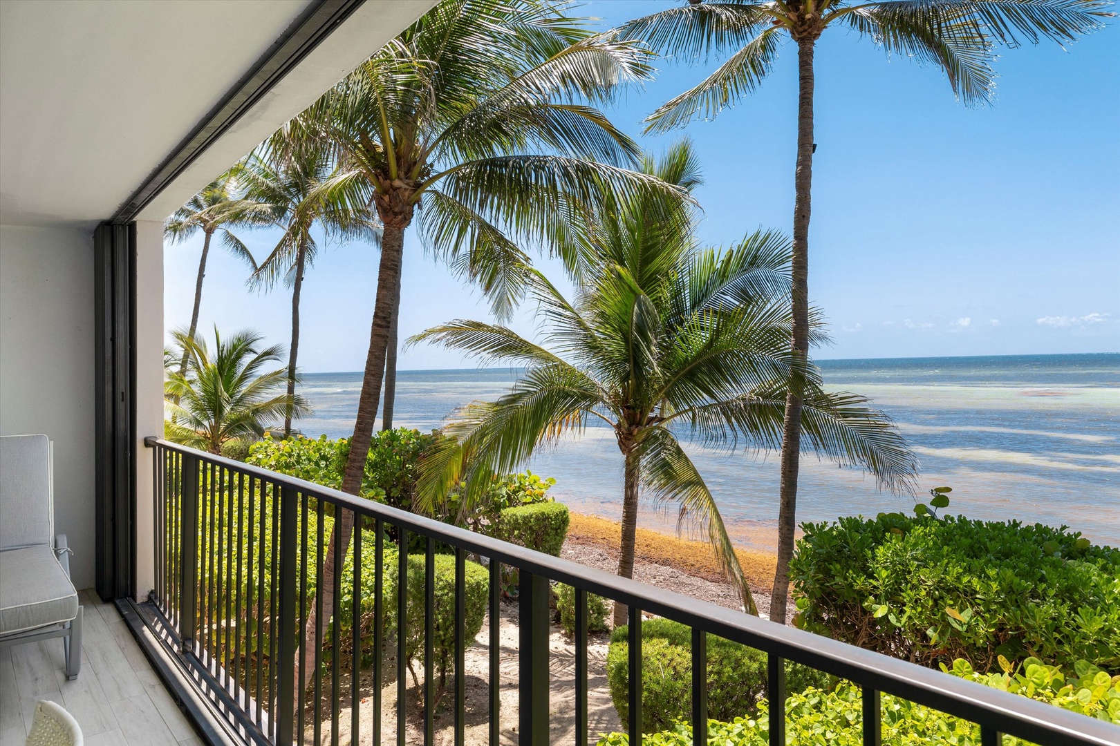 Beach Club Tranquil Seas- Balcony view