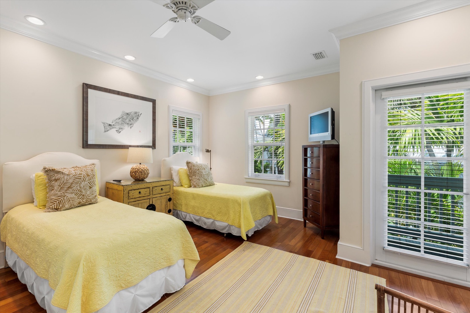 3rd bedroom - 2 Twins - upstairs