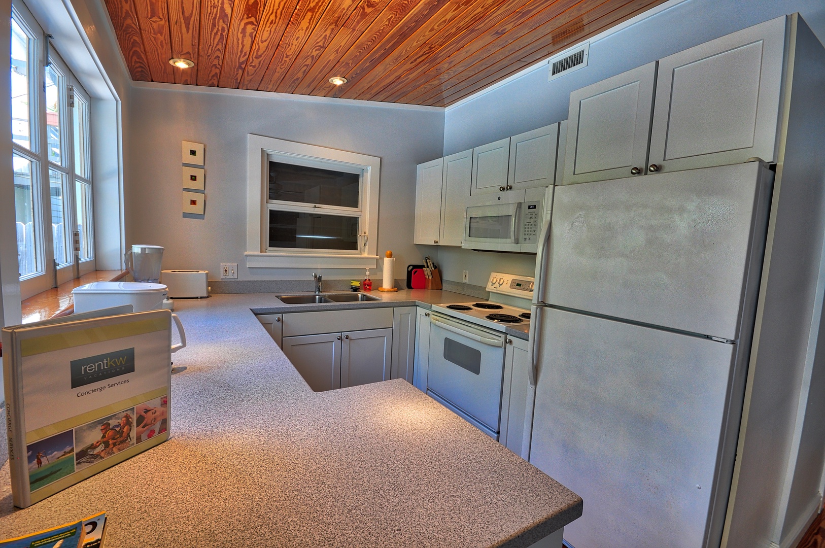 Kitchen Living Room Pete's Cottages Key West