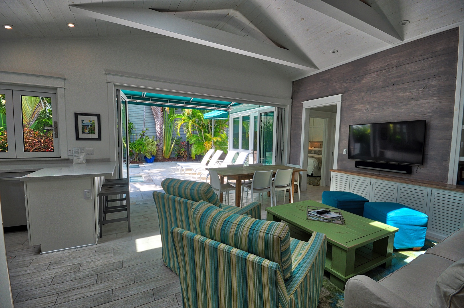 Living Room Louisa's Hideaway Key West