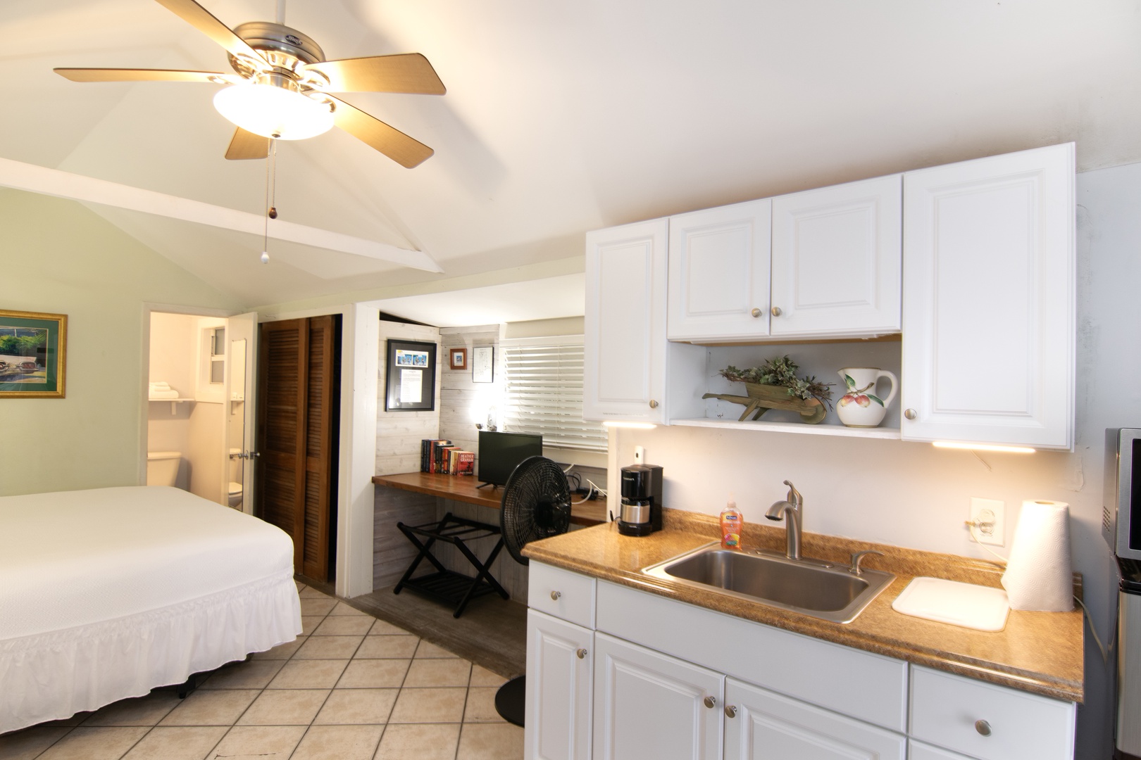 Kitchenette and built in desk/tv stand