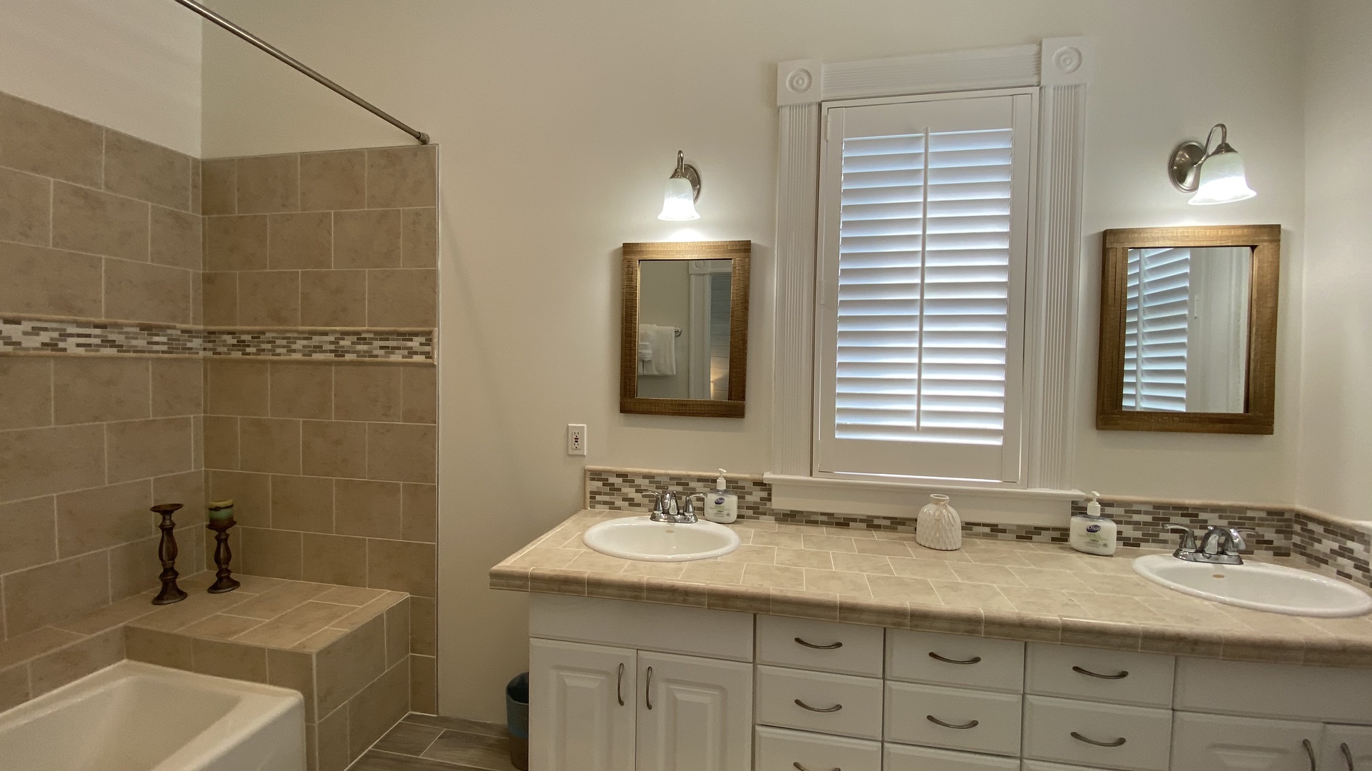 Upstairs Bath 2 Villa Bella Key West