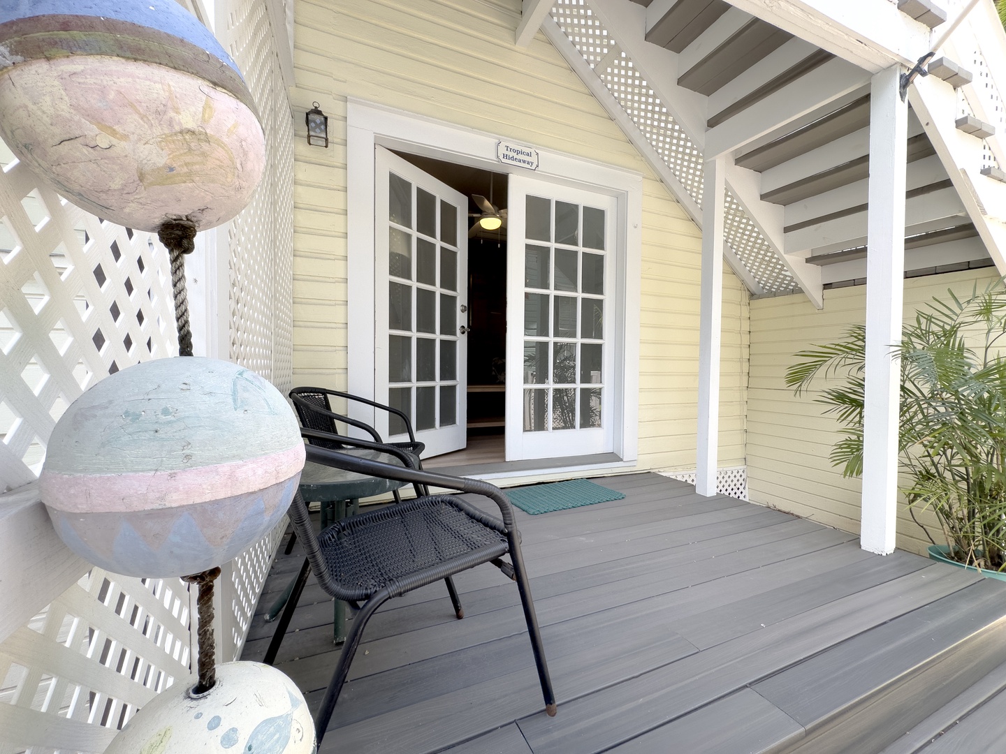Side deck with seating
