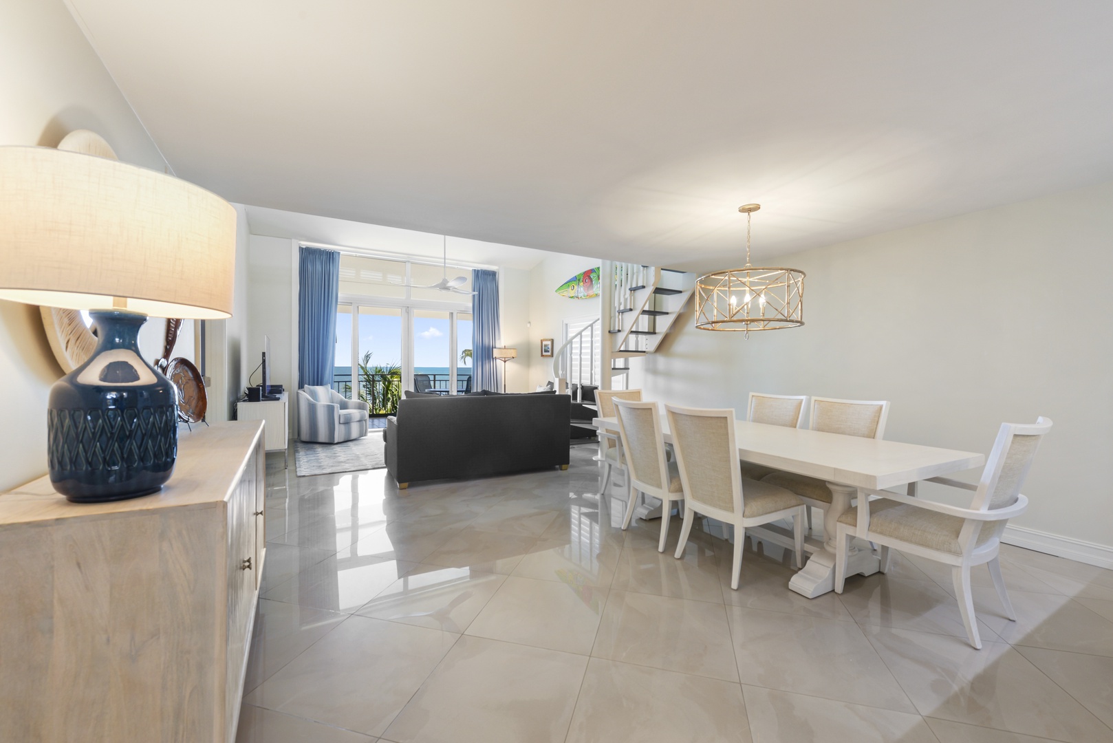 Key West Beach Club Paradise Penthouse #401 Open Ding & Living Areas