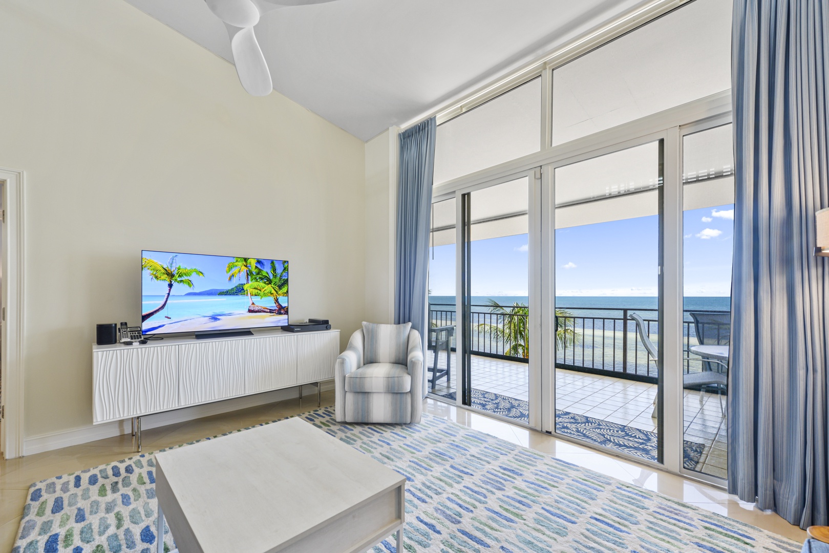 Key West Beach Club Paradise Penthouse #401 Living Area, Balcony & View