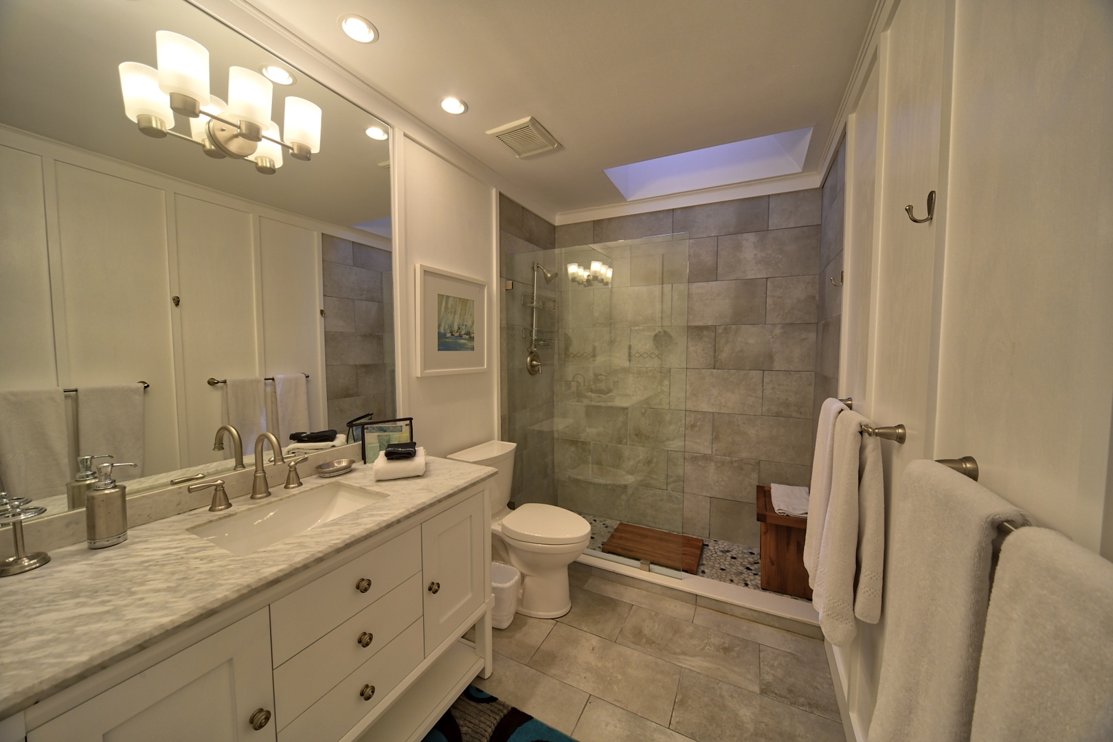 Main Bath Ensuite Villa Serena @ Duval Square Key West