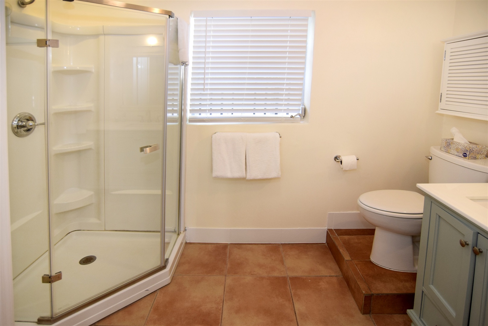 bathroom-dining